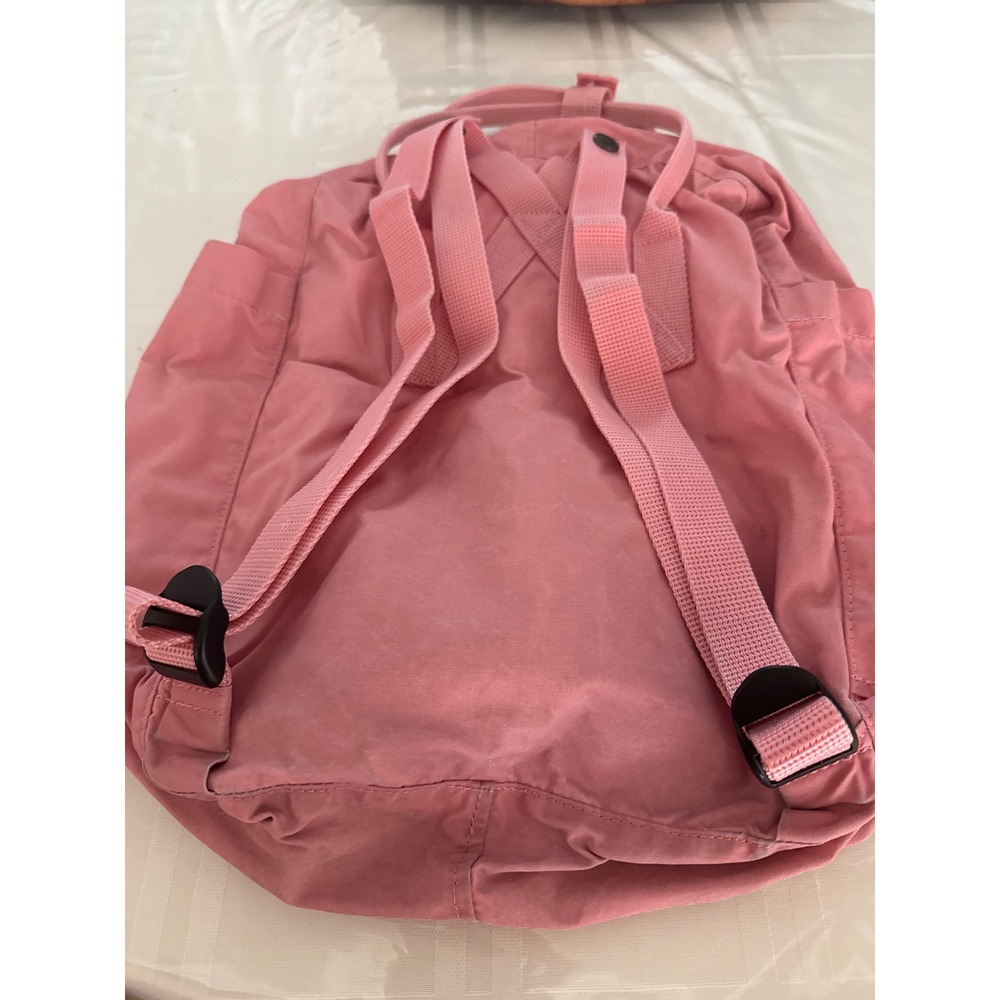 Fjallraven Kanken Backpack Unisex One Size Pink Good Classic Daypack Bag - Picture 3 of 4